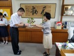 雲南会激励金贈呈式
